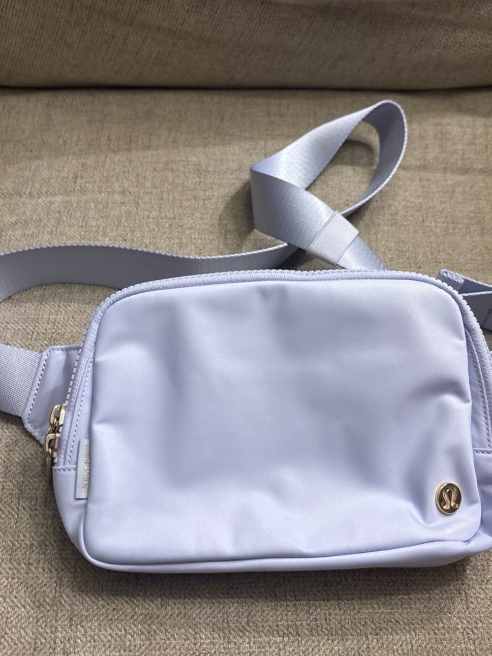 Lululemon Everywhere Belt Bag Large in Serene Blue